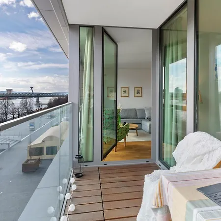 Escape Riverfront 2 Bedroom With Balcony * Bratislava