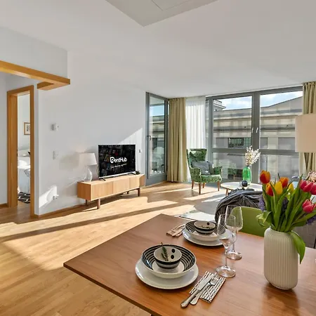 Apartment Escape Riverfront 2 Bedroom With Balcony