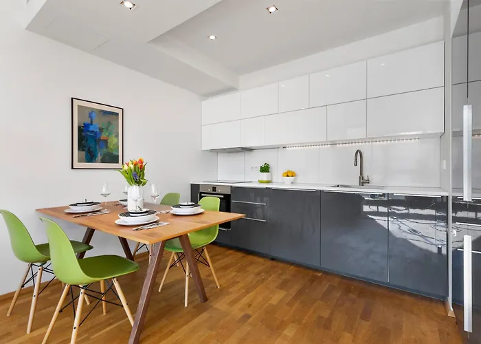 Apartament Escape Riverfront 2 Bedroom With Balcony *