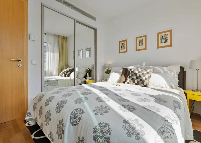 Escape Riverfront 2 Bedroom With Balcony Apartmán Bratislava