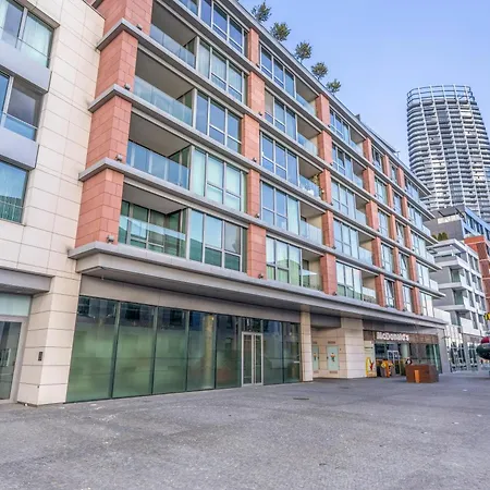 Escape Riverfront 2 Bedroom With Balcony Bratislava