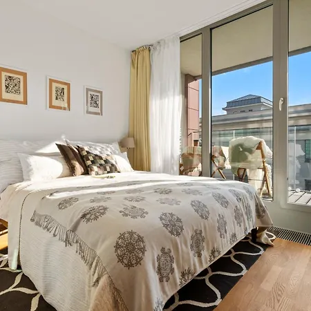 Escape Riverfront 2 Bedroom With Balcony Bratislava